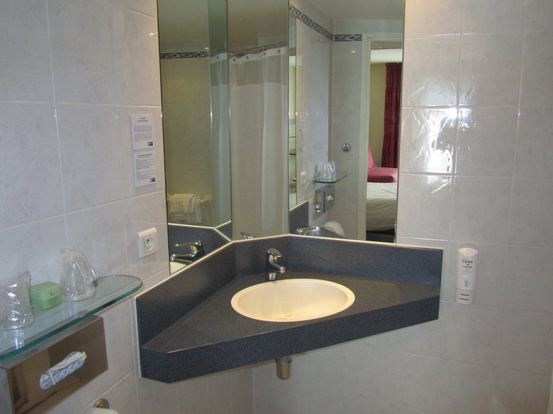 Hotel Express By Holiday Inn Grenoble - Bernin