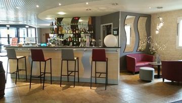 Hotel Express By Holiday Inn Grenoble - Bernin