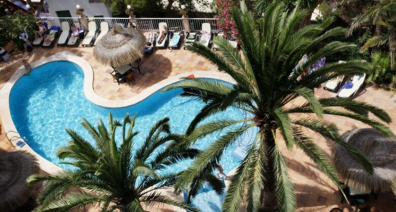 Hotel Apartamentos Cala Santanyi