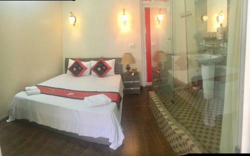 Hostal Private Room In Hanoi Old Quarterbalconyen-suite
