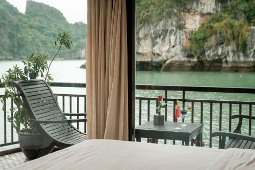 Sena Cruises - Wonder On Lan Ha Bay