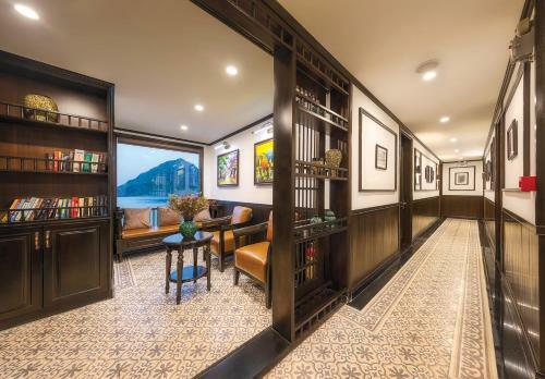 Sena Cruises - Wonder On Lan Ha Bay