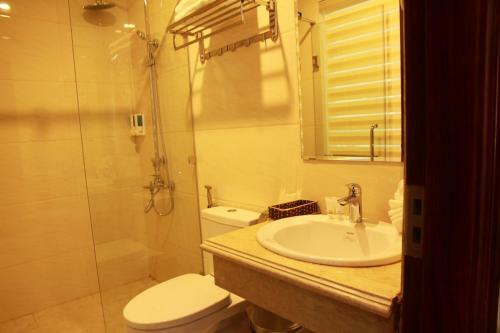 Kh�ch S?n H?i Qu�n - The Marine Hotel
