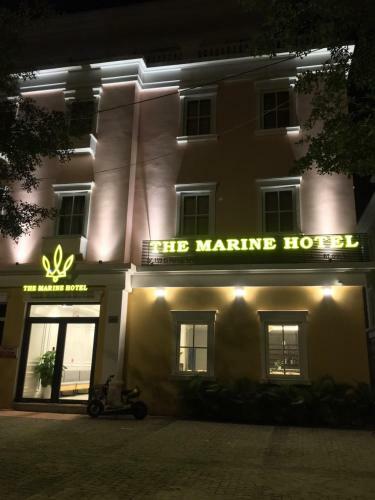 Kh�ch S?n H?i Qu�n - The Marine Hotel