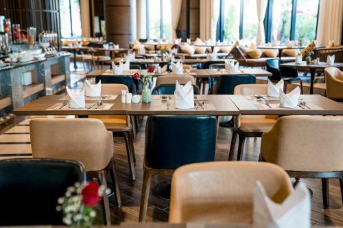Aparthotel Ramada Hotel & Suites By Wyndham Halong Bay View