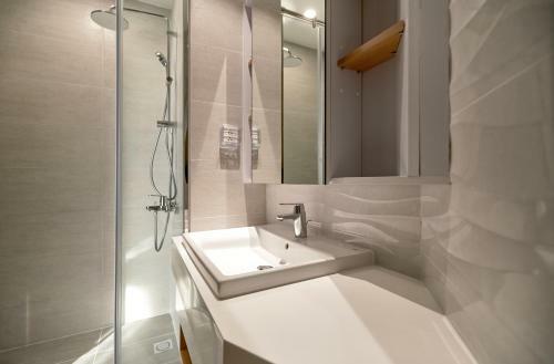 Apartamento Scenia Bay Residences
