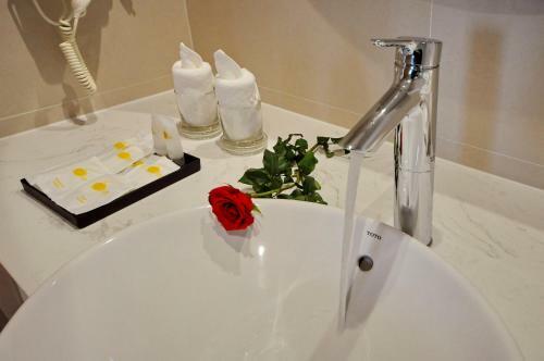 Sun Kiss Hotel