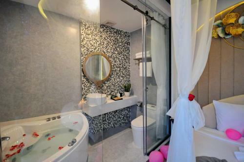 Hotel Alpha Bird Nha Trang - Managed By Rhm Group