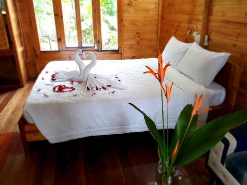 Hostal Phu Quoc Sen Lodge Bungalow Village