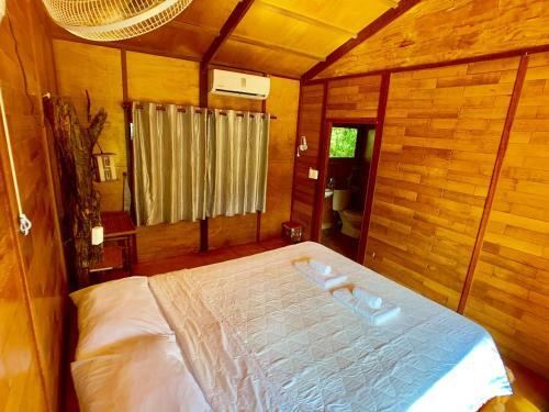 Hostal Phu Quoc Sen Lodge Bungalow Village