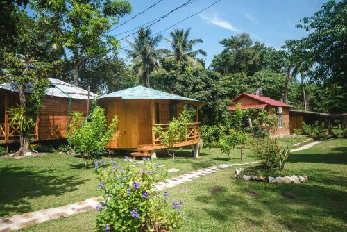 Hostal Phu Quoc Sen Lodge Bungalow Village