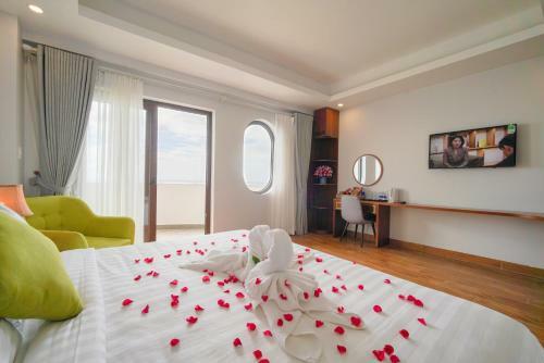 The May Beach Hotel