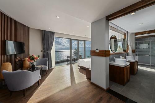 Hotel Sunset Beach Resort And Spa
