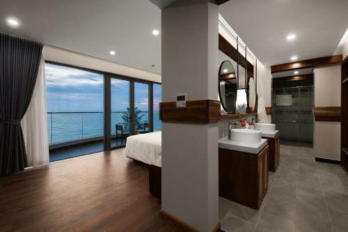 Hotel Sunset Beach Resort And Spa