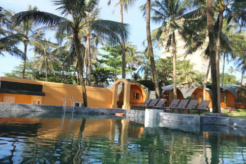 Hotel Vida Loca Sunset Beach Resort