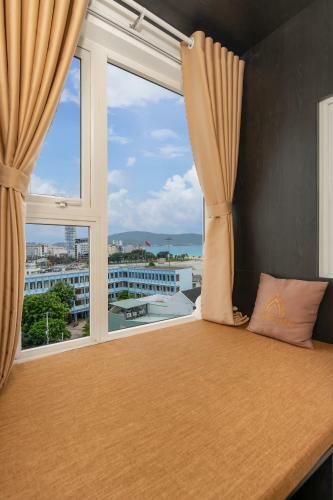 Phuong Dong Hotel And Apartment