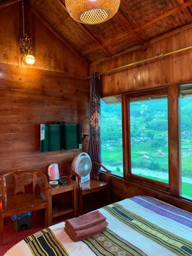 Muong Hoa River View Homestay