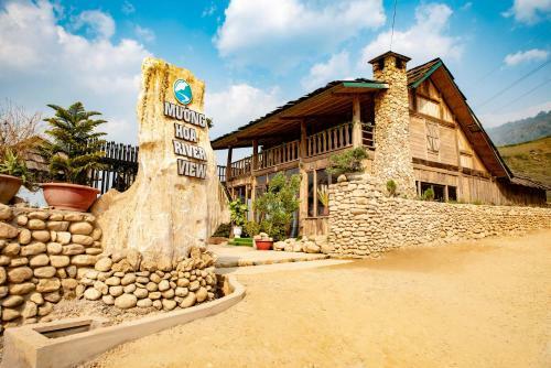 Muong Hoa River View Homestay