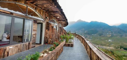 Muong Hoa River View Homestay