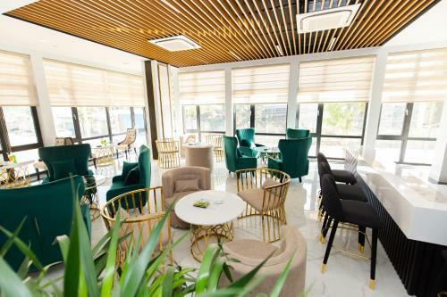 Queen Hotel Ho�ng Gia
