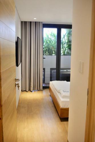 The Avis Apartments - Greathouse