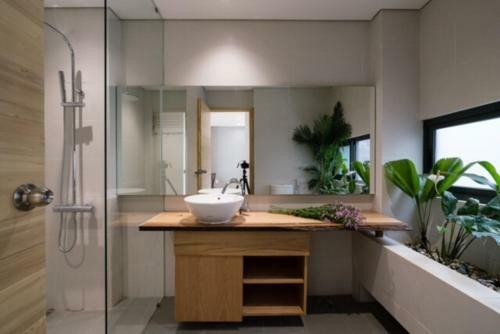 The Avis Apartments - Greathouse