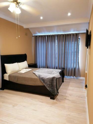 Hostal More-inn Guest House