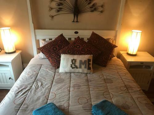Hostal Living In Camps Bay Area