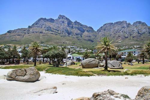 Apartamento On The Beach In Campsbay