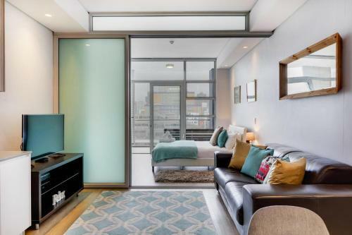 Stylish Central Apartment Near Table Mountain