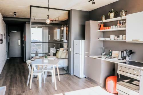 Apartamento Wex1 - Modern,wifi,netflix,gym,pool, Secure Parking