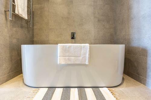Apartamento Glengariff Luxury Suites By Totalstay