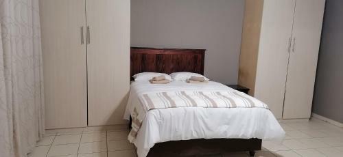 Hostal Moy Invest Holdings Mahlale