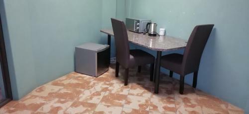 Hostal Moy Invest Holdings Mahlale