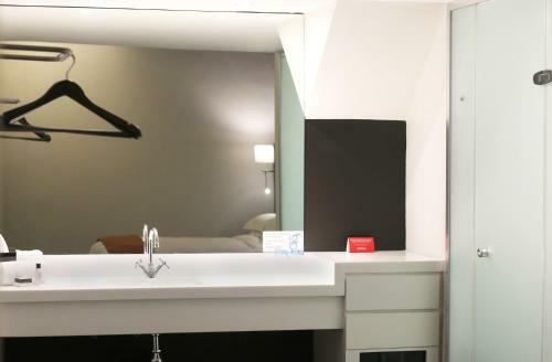 Signature Lux Hotel By Onomo, Waterfront