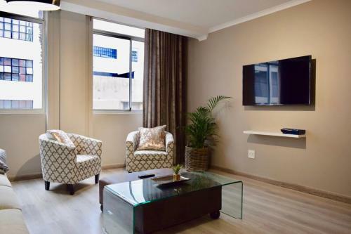 Modern & Spacious City Apartment