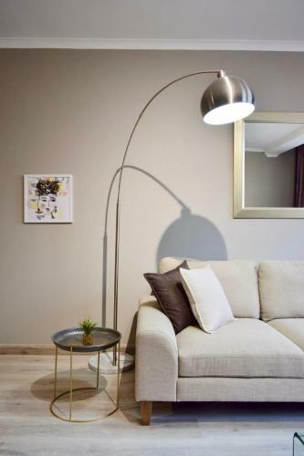 Modern & Spacious City Apartment