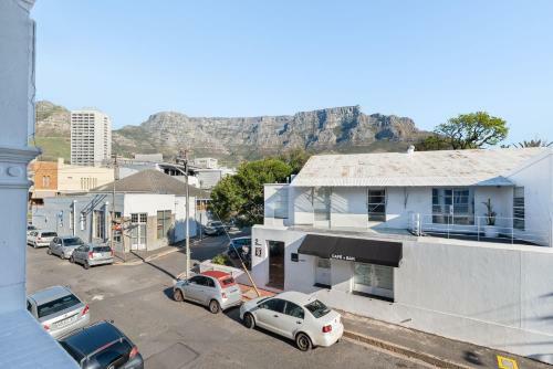 Cozy Townhouse In Perfect Location With Mountain Views