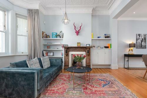 Cozy Townhouse In Perfect Location With Mountain Views