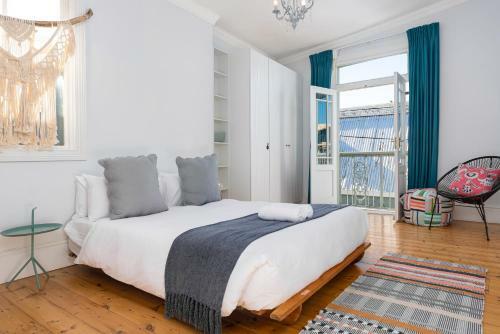 Cozy Townhouse In Perfect Location With Mountain Views