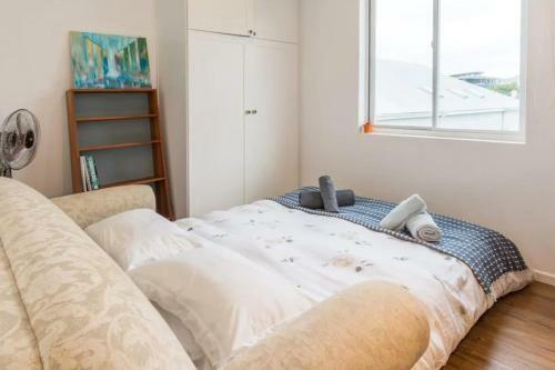 Cape Town Apartment With Dazzling Mountain View