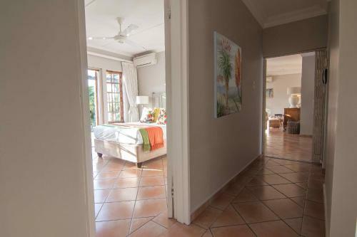 Villa 15 Oyster Crescent