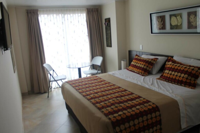 Hotel Lago Chico Inn