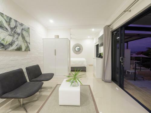 Knysna Holiday Home - Amazing Lagoon Views