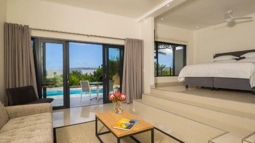 Knysna Holiday Home - Amazing Lagoon Views