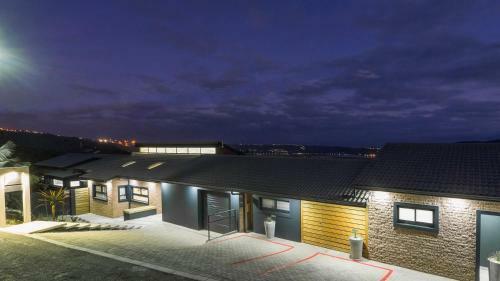 Knysna Holiday Home - Amazing Lagoon Views