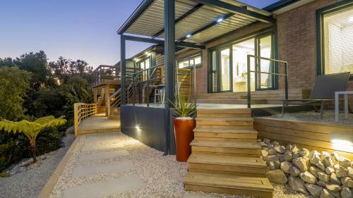 Knysna Holiday Home - Amazing Lagoon Views