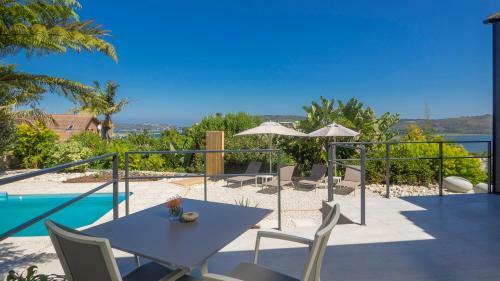 Knysna Holiday Home - Amazing Lagoon Views