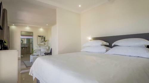 Knysna Holiday Home - Amazing Lagoon Views