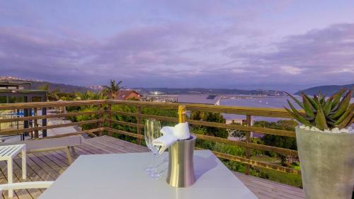 Knysna Holiday Home - Amazing Lagoon Views